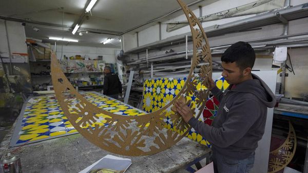 Sambut Ramadan, Kota Ramallah Palestina Berhias Diri