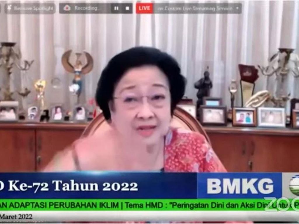 Megawati Singgung Bapak-bapak Lagi di Acara BMKG: Dengerin Sayakah?