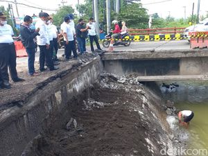 7 Ribu Pelanggan PDAM Lamongan Terdampak Jembatan Balun Ambles 7 Ribu Pelanggan PDAM Lamongan Terdampak Jembatan Balun Ambles