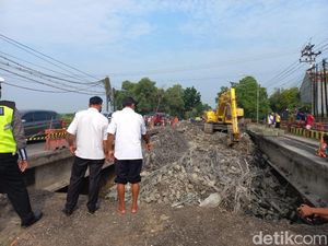 BBPJN Pastikan Jembatan Balun Lamongan Ambles karena Truk ODOL BBPJN Pastikan Jembatan Balun Lamongan Ambles karena Truk ODOL