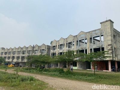 Potret Kota Mati Tommy Soeharto di Karawang