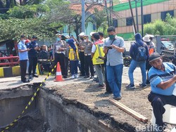 Polisi Selidiki Dugaan Truk Gandeng Penyebab Amblesnya Jembatan Balun Lamongan
