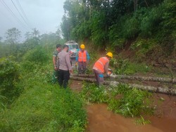 Cerita Tim Vaksinator Polres Boyolali Terjebak Longsor di Lereng Merbabu