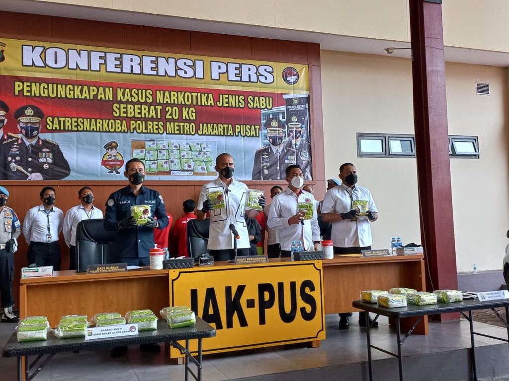 Polres Jakpus Tangkap 5 Kurir Pembawa Sabu Rp 30 M di Tol Sumatera!