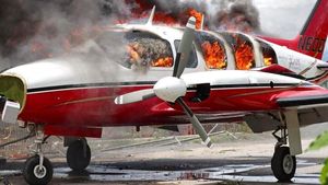 Brutal, Pesawat Terbang Sampai Dibakar dalam Demo di Haiti