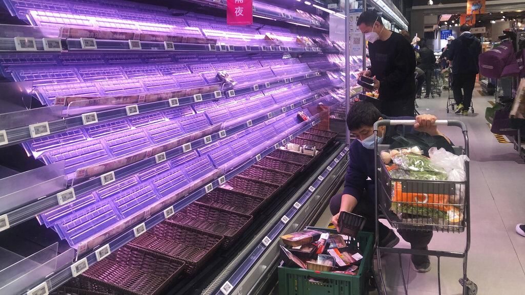 Shanghai Lockdown, Barang-barang di Supermarket Ludes Diborong