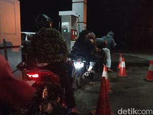 Warga Kesulitan Cari Pertalite di SPBU Majalengka