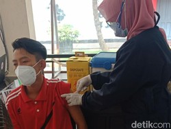 Simak 21 Jadwal Lengkap Vaksinasi COVID-19 di Trenggalek