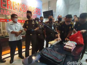 Ironi Auditor BPK Jabar Tersangka Pemerasan RS-Puskesmas Bekasi Ironi Auditor BPK Jabar Tersangka Pemerasan RS-Puskesmas Bekasi