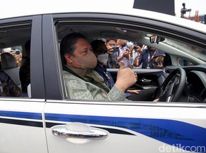 Usai Jajal Toyota Kijang Innova Listrik di IIMS 2022, Airlangga Bilang Begini