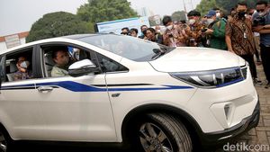 Menko Airlangga Buka Pameran IIMS Hybird 2022 di JIExpo Kemayoran