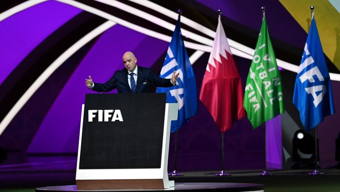 DOHA, QATAR - MARCH 31:  FIFA President Gianni Infantino addresses the 72nd FIFA Congress at the Doha Exhibition and Convention Center on March 31, 2022 in Doha, Qatar. (Photo by Shaun Botterill/Getty Images)