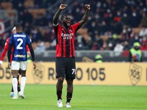 Busquets Bilang Xavi Suka Kessie, yang Pasti Gabung Barcelona