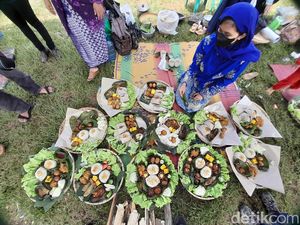 Menyambut Ramadan Lewat Gembrong Liwet di Sumedang