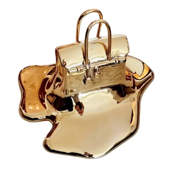 Tas Birkin Hermes dengan desain lelehan di berbahan emas 18 karat