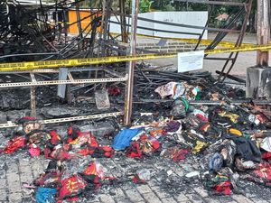 Kondisi Terkini Usai Kebakaran 204 Kios Lenggang Jakarta di IRTI Monas