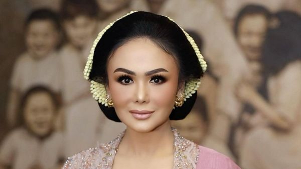 7 Gaya Kebaya Kondangan Artis, Klasik Sampai Modifikasi