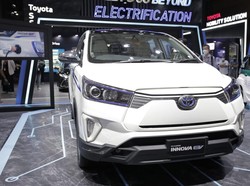 PLN Gaet Toyota agar Pemilik Mobil Listrik Bisa Ngecas di Rumah