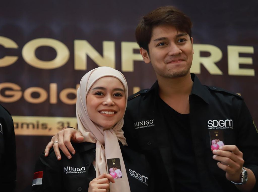 Pengacara: Rizky Billar-Lesti Hadir Pemeriksaan Kasus DNA Pro Besok Pengacara: Rizky Billar-Lesti Hadir Pemeriksaan Kasus DNA Pro Besok