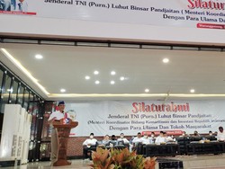 Eks Bupati Lebak Klaim Kiai Ingin Jokowi Ditambah 3 Tahun, Luhut Jawab Begini
