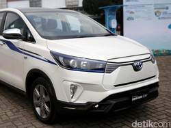 Toyota Kijang Innova Listrik Akan Diproduksi di Indonesia?