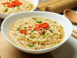 Ini 4 Kesalahan Saat Masak Mie Instan yang Sering Dilakukan
