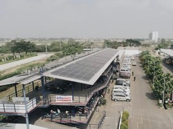 Alfamart Mulai Gunakan Listrik Tenaga Surya, Perdana di Karawang