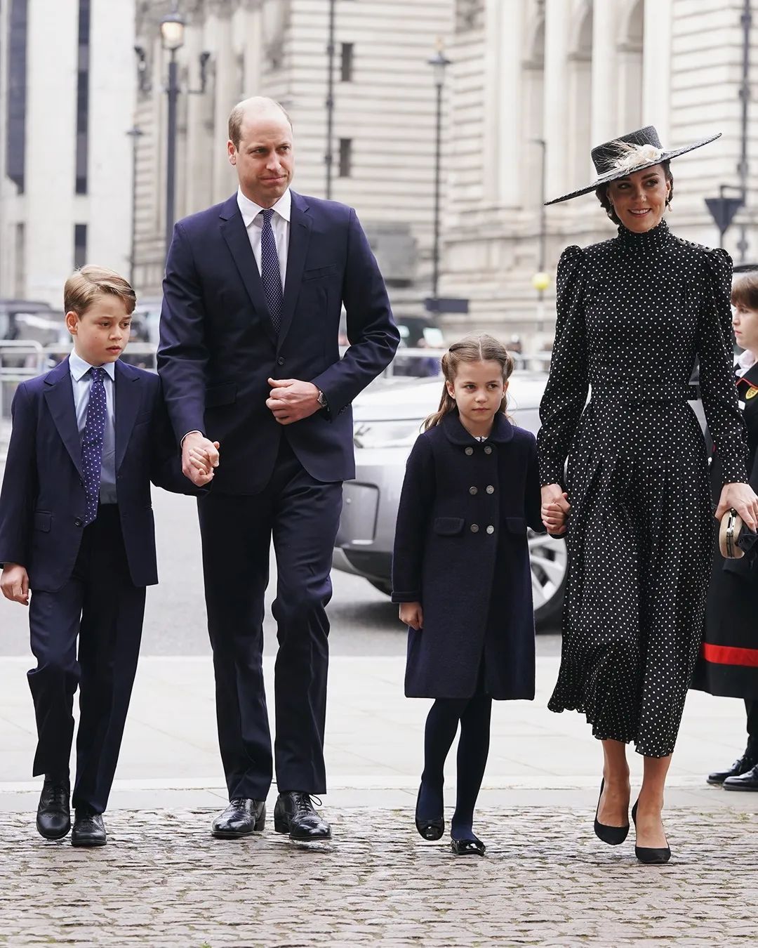 Pangeran William dan Kate Middleton bersama Pangeran George dan Putri Charlotte