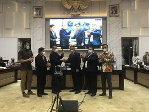 Sempat Batal, Kahar Muzakir Resmi Dilantik Jadi Ketua Komisi XI DPR