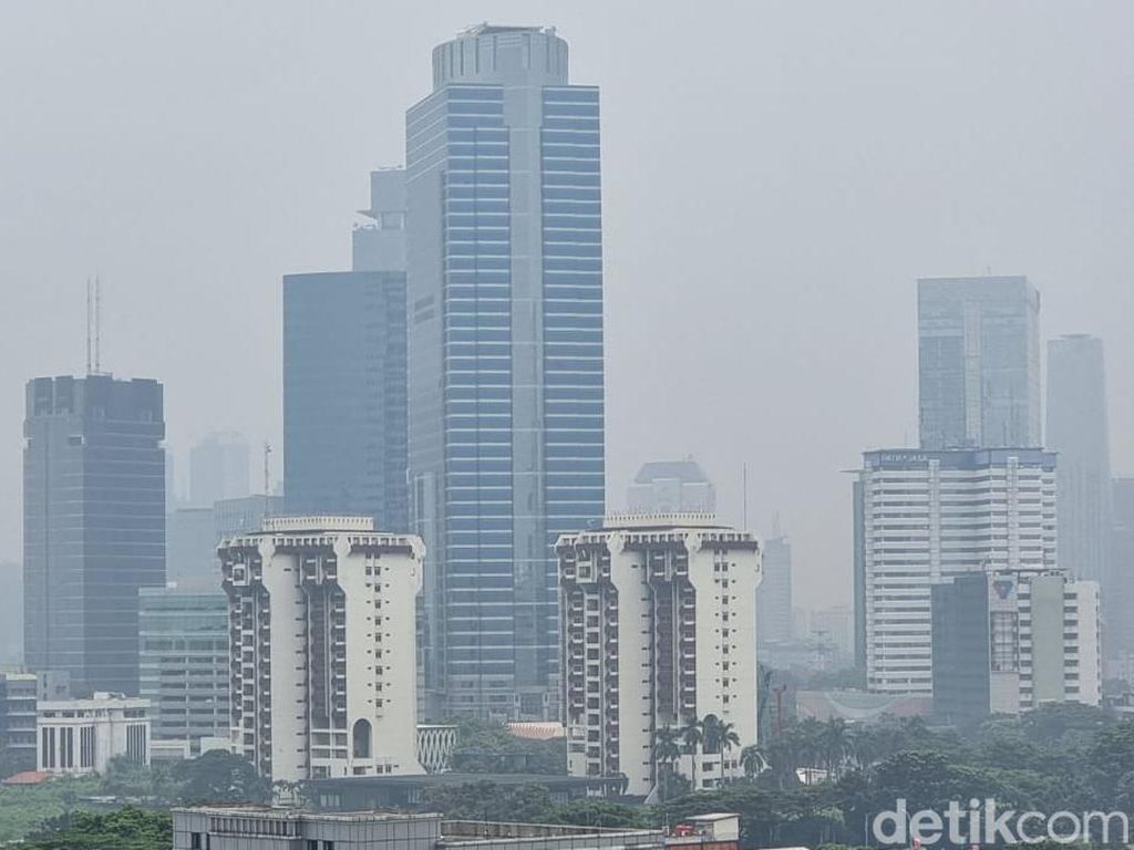 Kualitas Udara Jakarta Hari Ini Tak Sehat, Terburuk Ke-4 Dunia Versi IQAir