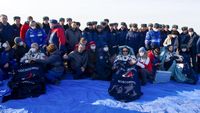 Pulang Bareng ke Bumi, Astronot AS-Rusia Mendarat di Kazakhstan