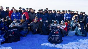 Pulang Bareng ke Bumi, Astronot AS-Rusia Mendarat di Kazakhstan