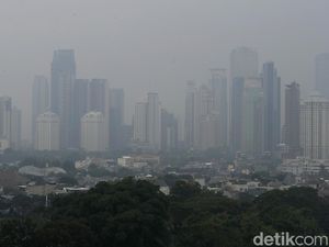 Terburuk ke-4 Dunia, Jakarta Berselimut Kabut Polusi Terburuk ke-4 Dunia, Jakarta Berselimut Kabut Polusi