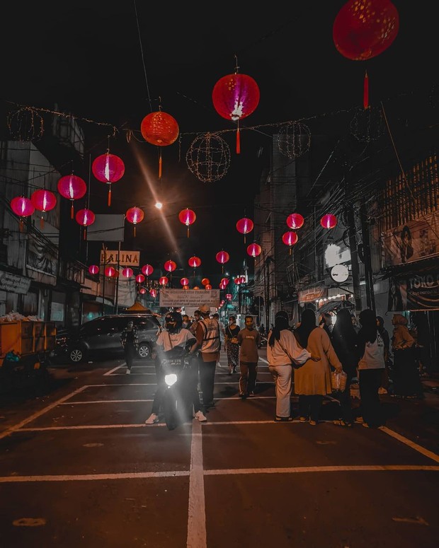 Suasana Pasar Lama Tangerang di Malam Hari/Foto: instagram/starling.ind Suasana Pasar Lama Tangerang di Malam Hari/Foto: instagram/starling.ind