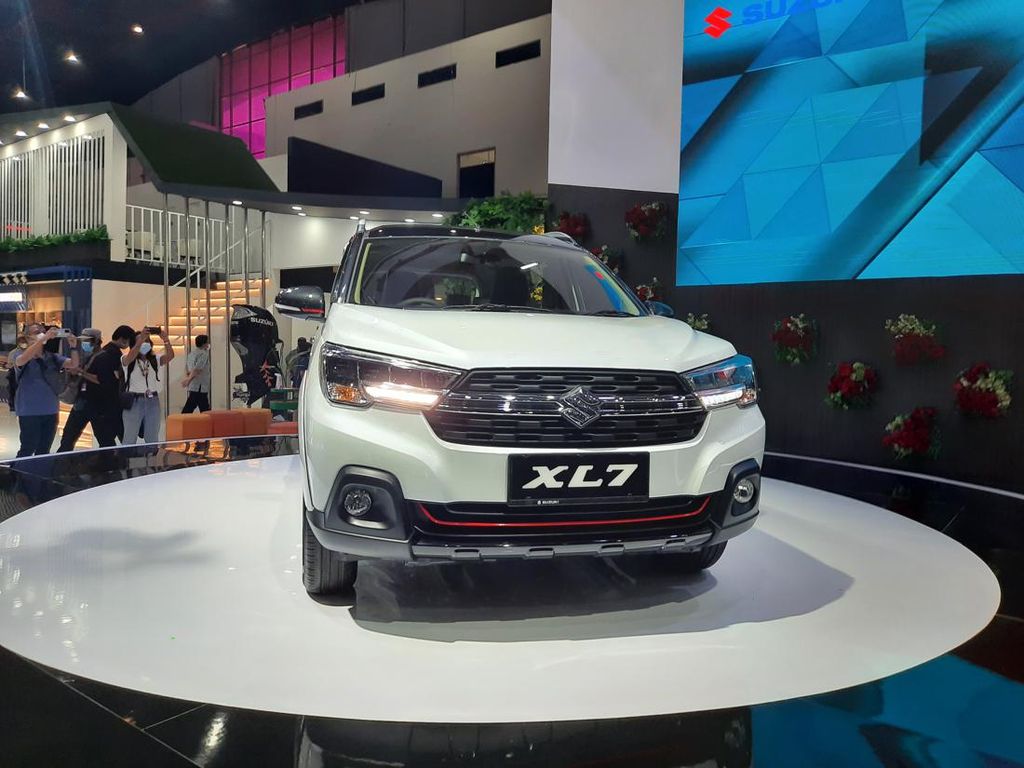 Suzuki Luncurkan XL7 FF di Hari Pertama IIMS 2022