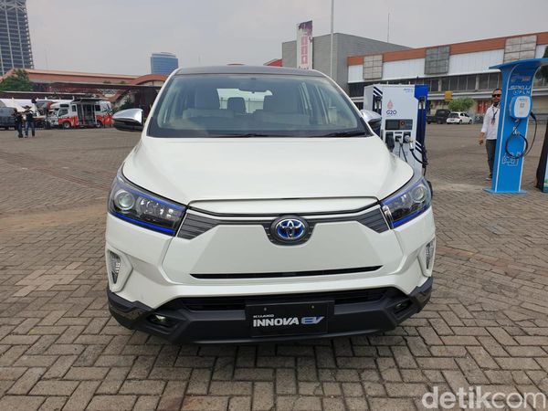 Ini Dia Wujudnya! Penampakan Pertama Toyota Kijang Innova Listrik