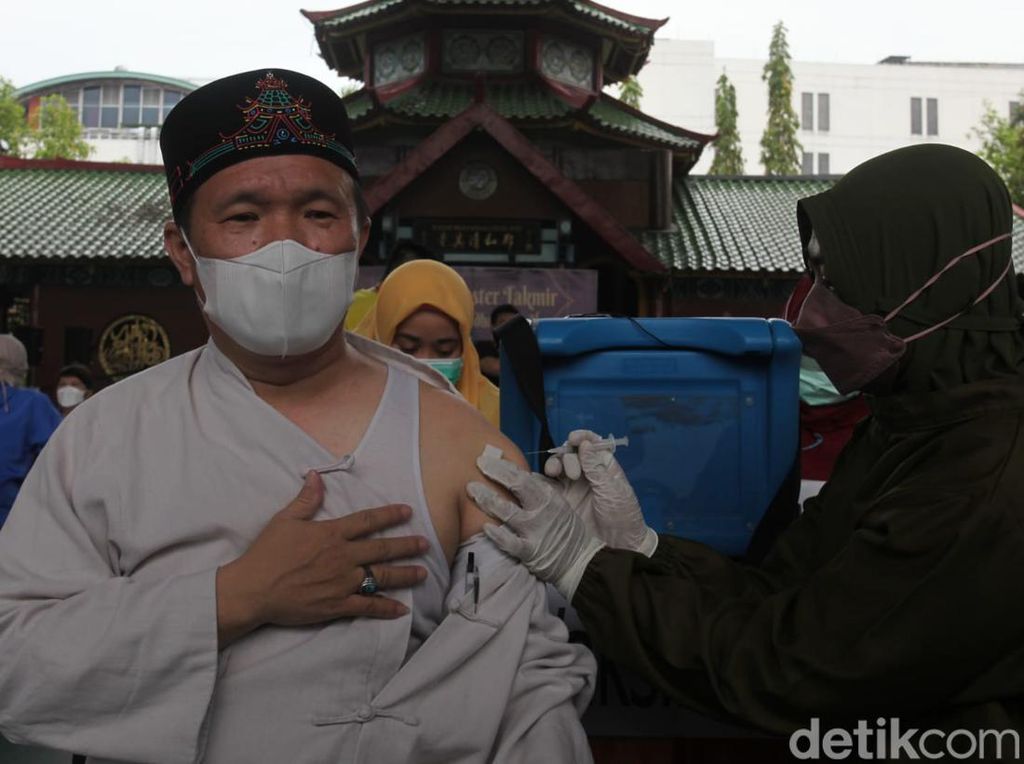 Jadwal Vaksin Booster Pfizer dan Moderna di Surabaya