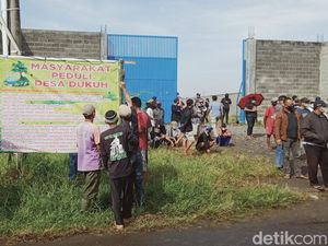 Warga Gelar Aksi di Depan Pabrik Delanggu, Menyoal Kerusakan Lingkungan