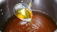 5 Tips Bikin dan Simpan Stok Kaldu untuk Masak Selama Ramadan