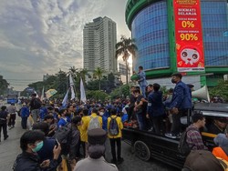 Ada Demo Mahasiswa, Lalin di Harmoni Jakpus Tersendat