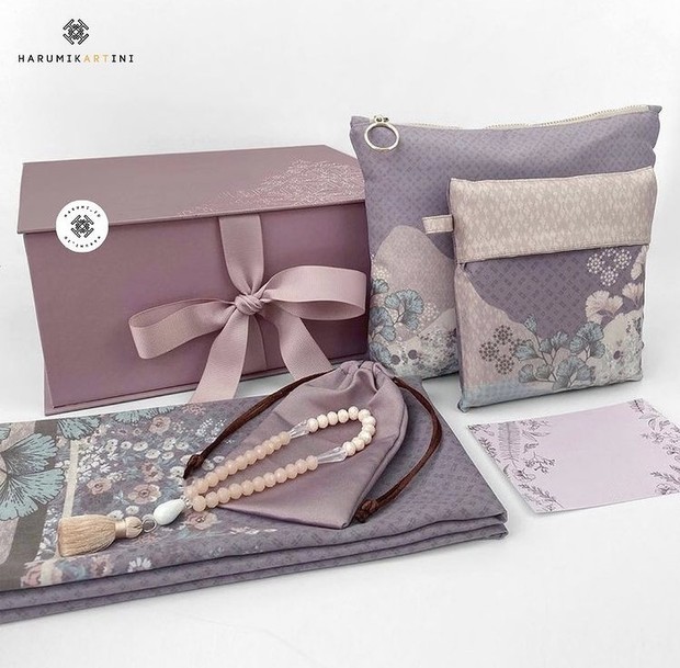 Foto: instagram.com/harumi_id Harumi exclusive prayer set hampers/