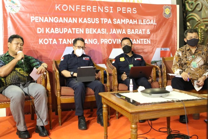 Gakkum LHK Tindak Pelaku Pembuangan Sampah Ilegal di Kabupaten Bekasi dan Kota Tangerang