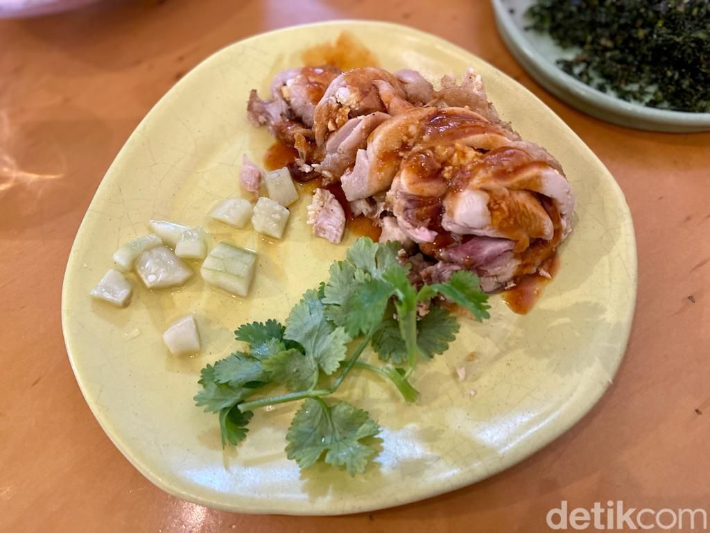 5 Kuliner Enak di Cihapit Bandung yang Legendaris hingga Kekinian 5 Kuliner Enak di Cihapit Bandung yang Legendaris hingga Kekinian