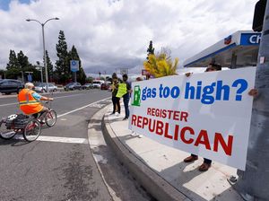 Harga BBM Naik, Partai Republik Buka Pendaftaran Anggota di SPBU