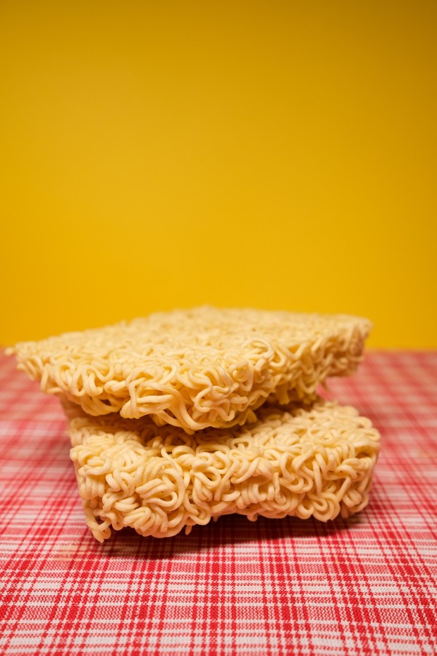 Ilustrasi Indofood, merek produk mi instan terkenal buatan Indonesia/Foto: Pexels/Alena Shekhovtcova