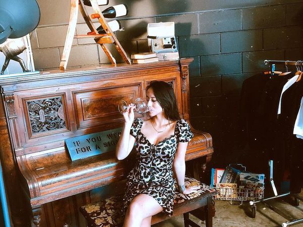 Janisaa Pradja, Istri Mike Lewis Ternyata Ahli Wine Connoisseur