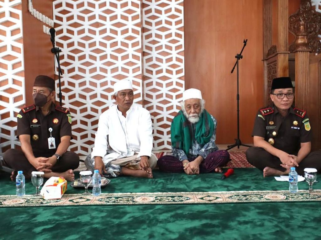 Kajati Banten Bertemu Ulama Abuya Muhtadi Dimyati, Ini yang Dibahas