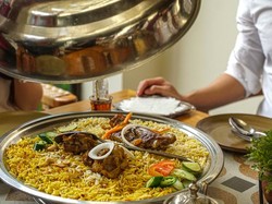 Keutamaan Makan Bersama Satu Nampan Seperti Ajaran Nabi Muhammad SAW