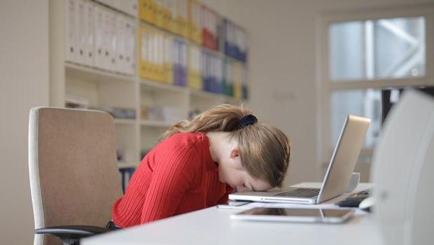 Kiat Agar Tidak Mudah Mengantuk Ketika Puasa / foto : pexels.com/AndreaPiacquadio