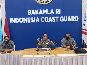 Bakamla Temukan Senpi Rakitan dari Kapal Asing di Perairan Teluk Dalam Ambon Bakamla Temukan Senpi Rakitan dari Kapal Asing di Perairan Teluk Dalam Ambon